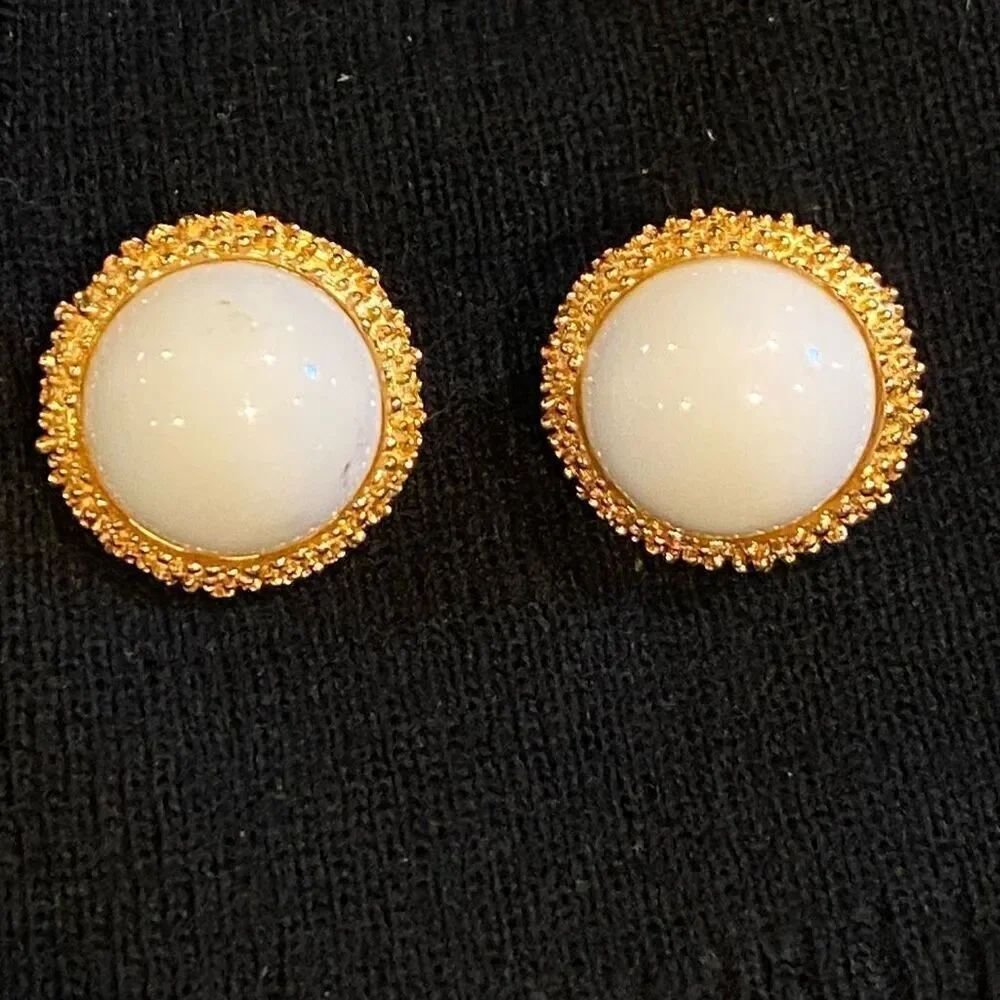 Vintage Trifari Clip-on Earrings Dome-Shaped White Glass Cabochon Textured Goldt